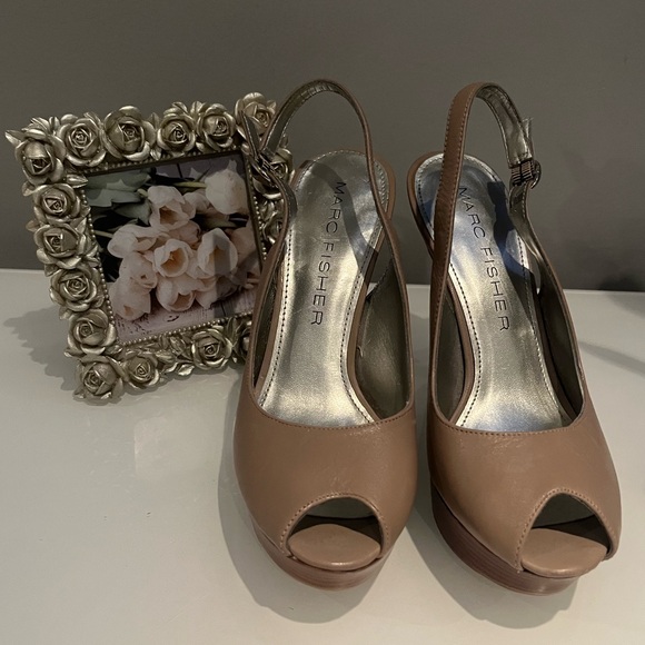 Heels - Picture 1 of 10